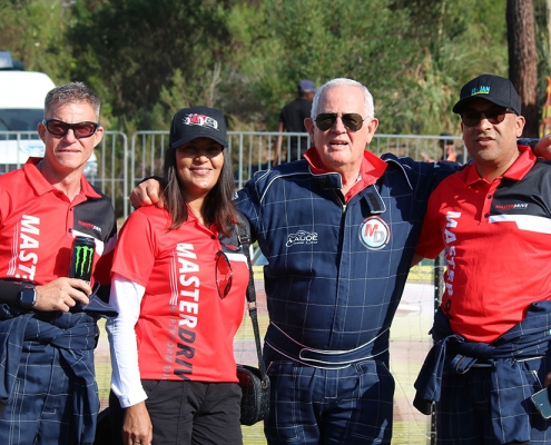 The-MasterDrive-Exco-Team-takes-an-image-together